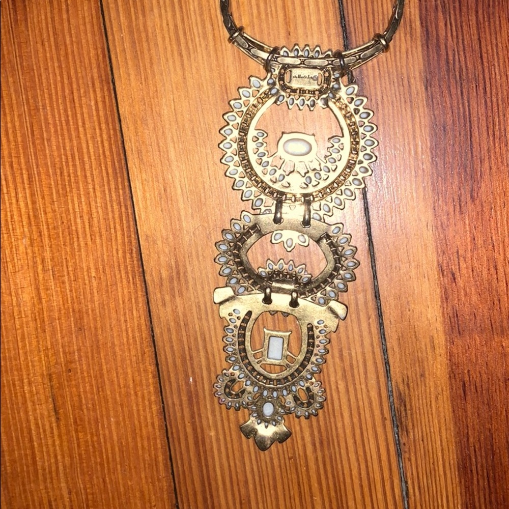 Stella and dot long gold necklace - Picture 4 of 4